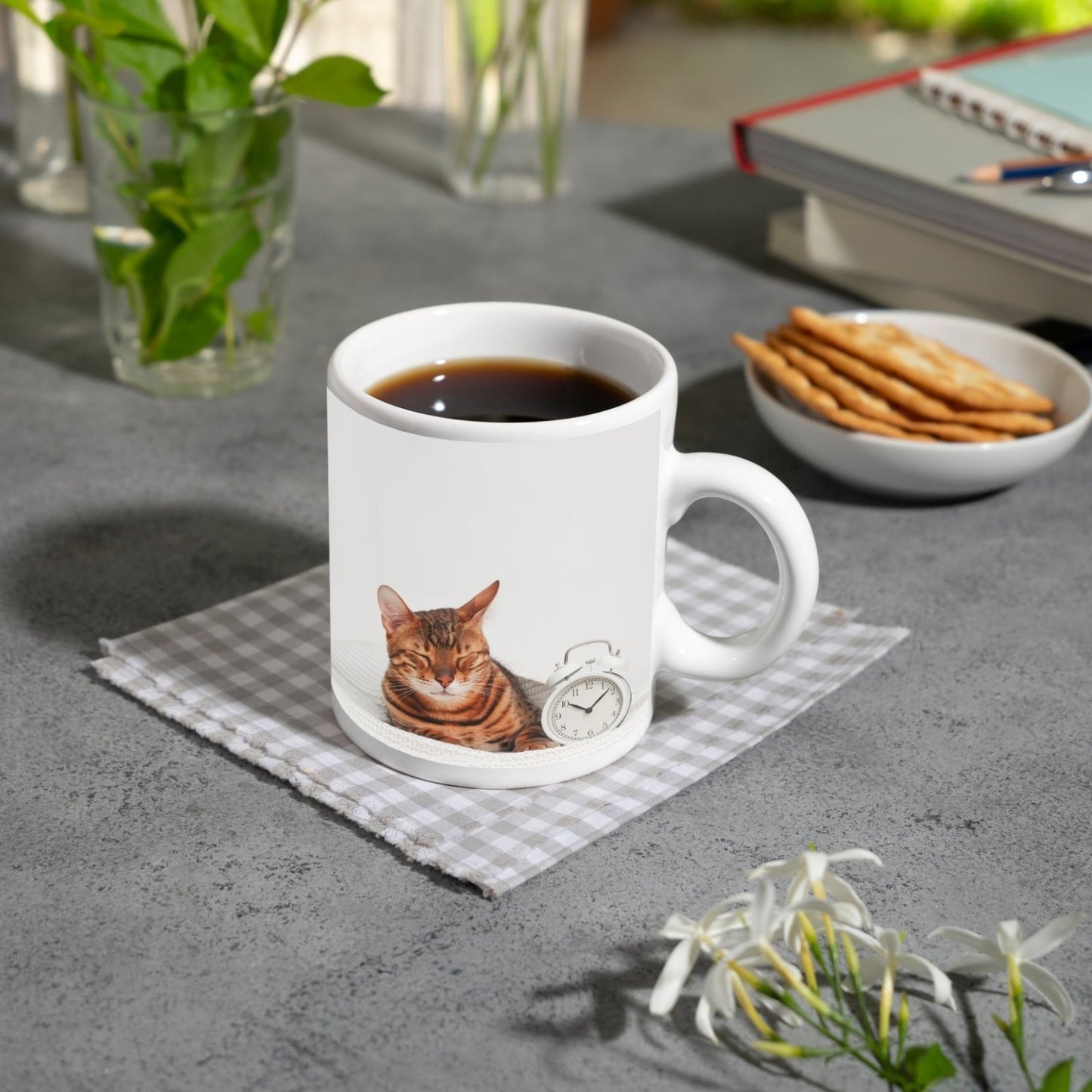 Motivtasse Schlummernde Samtpfote – süße Träume um zehn. - deyoli