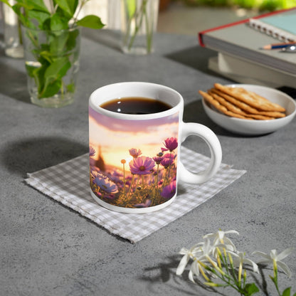 Motivtasse Sonnenuntergang küsst ein Meer aus zarten Kosmeen. - deyoli