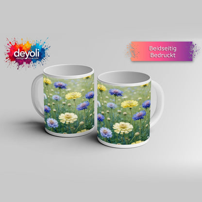Motivtasse Sonnige Wiesenblüten flüstern vom Sommer im Wind. - deyoli