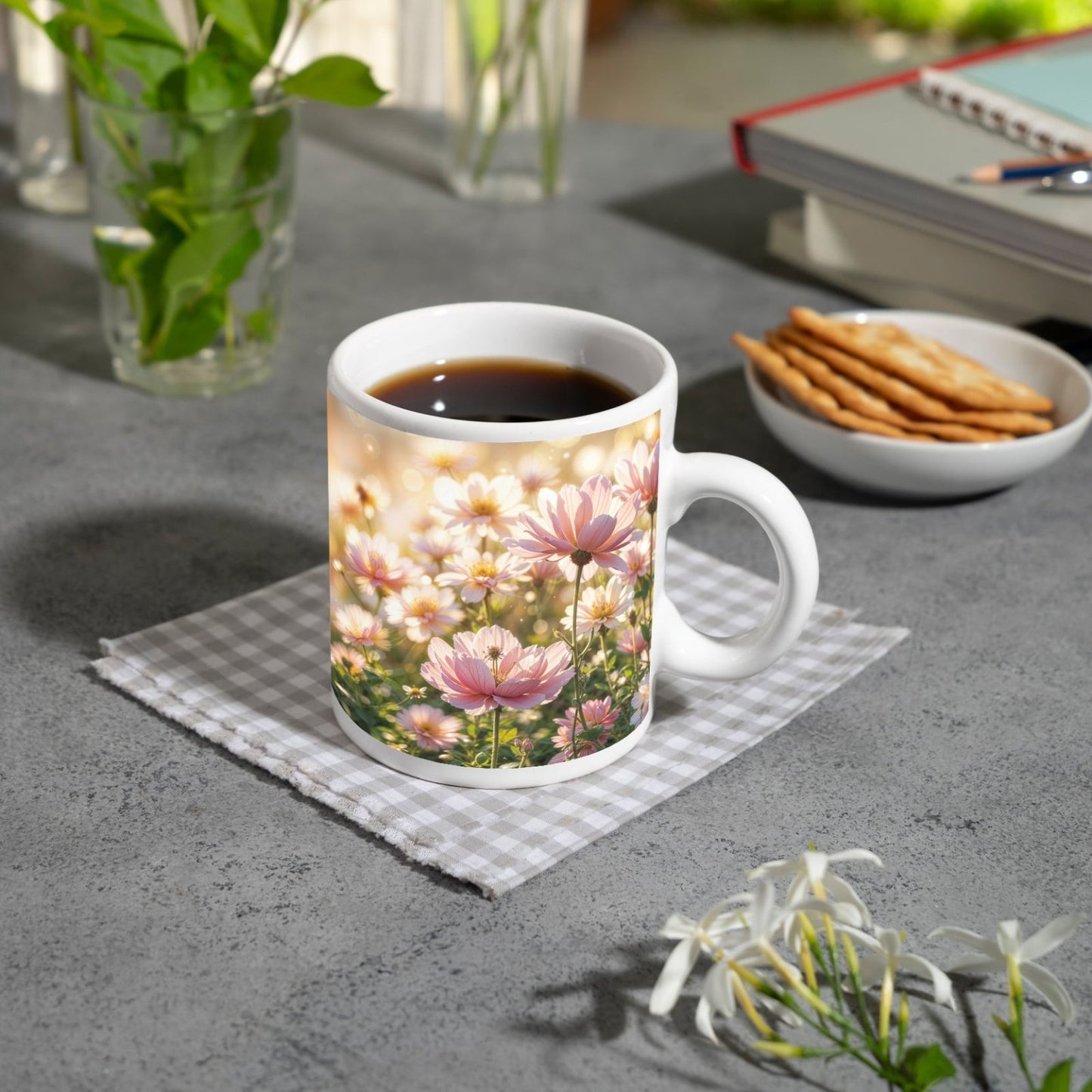 Motivtasse Zartrosa Blüten tanzen im goldenen Licht des Morgens. - deyoli