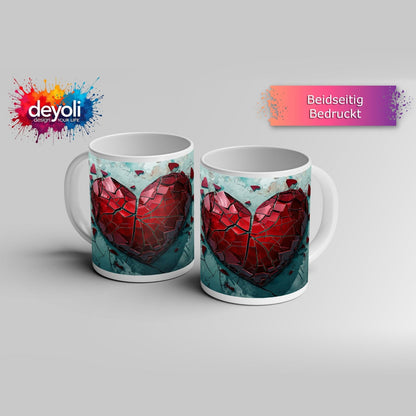 Motivtasse Zerborstenes Herz – Schmerz gemalt in Glas und Wand. - deyoli